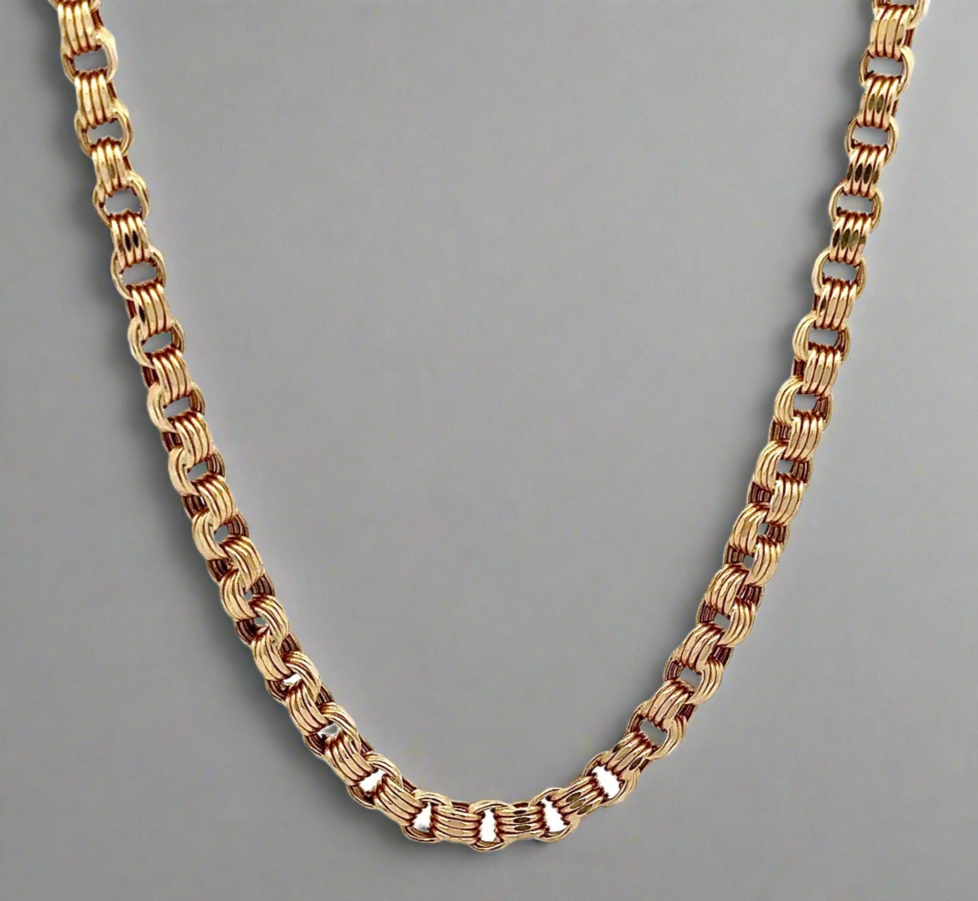 hanging yellow gold box-style chain