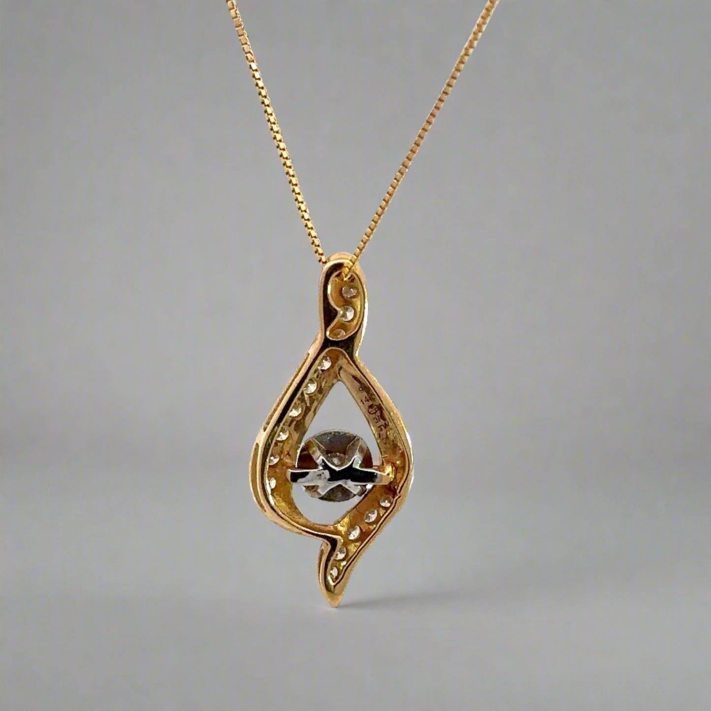 Back of pendant