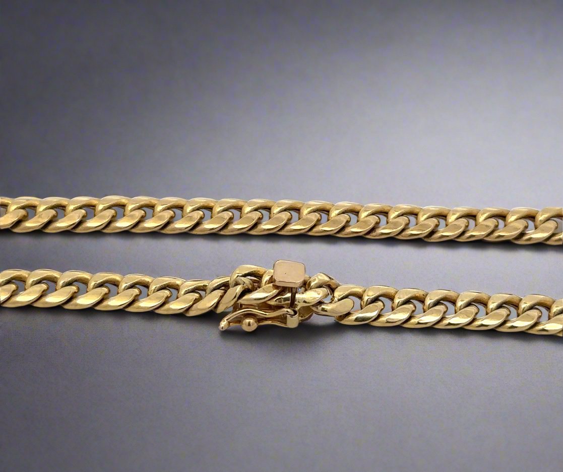 Front of clasp