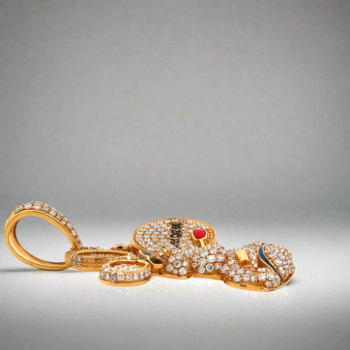 Side of the pendant