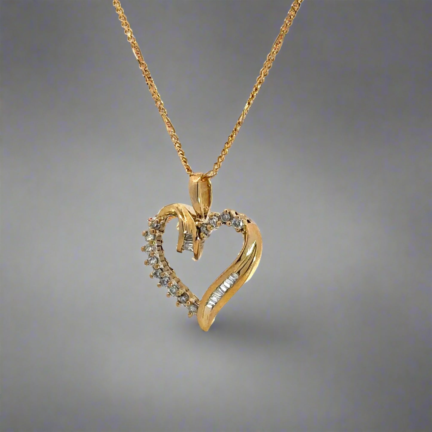 diagonal view of diamond heart