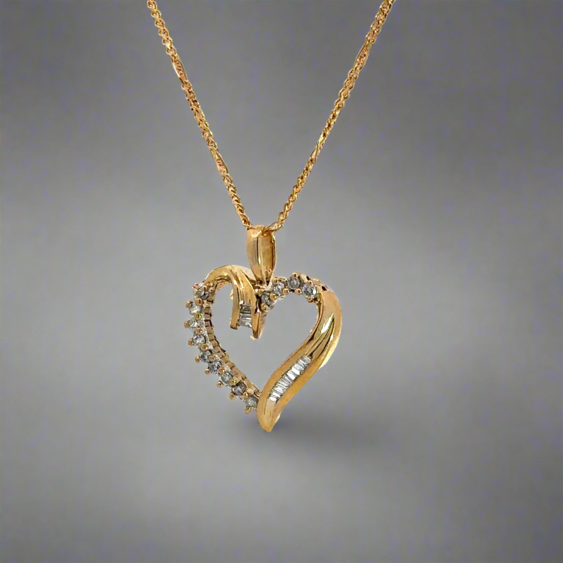 diagonal view of diamond heart