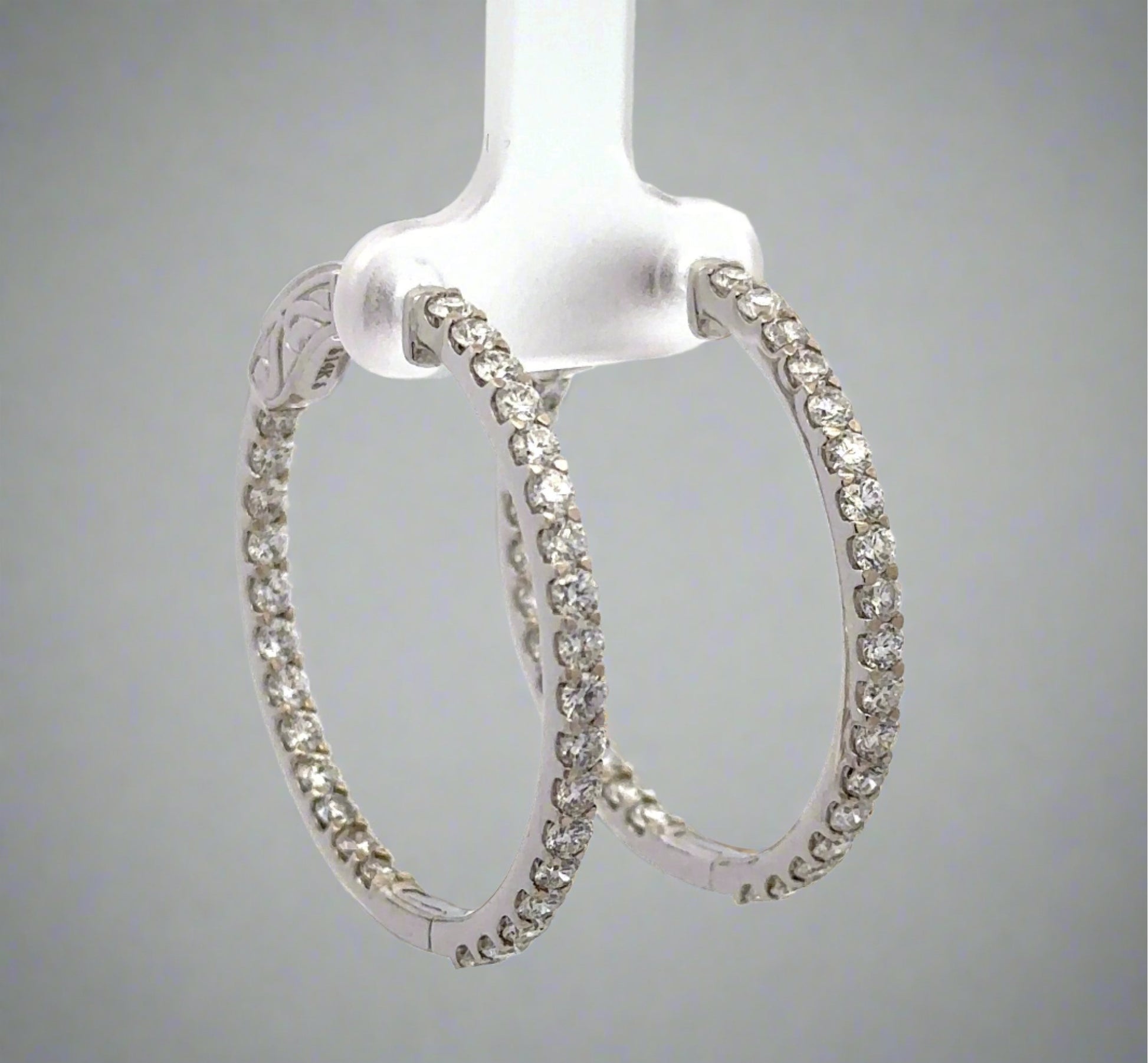 Diagonal view of diamond hoops
