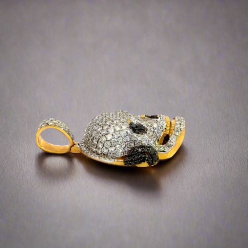 Side of diamond skull pendant.