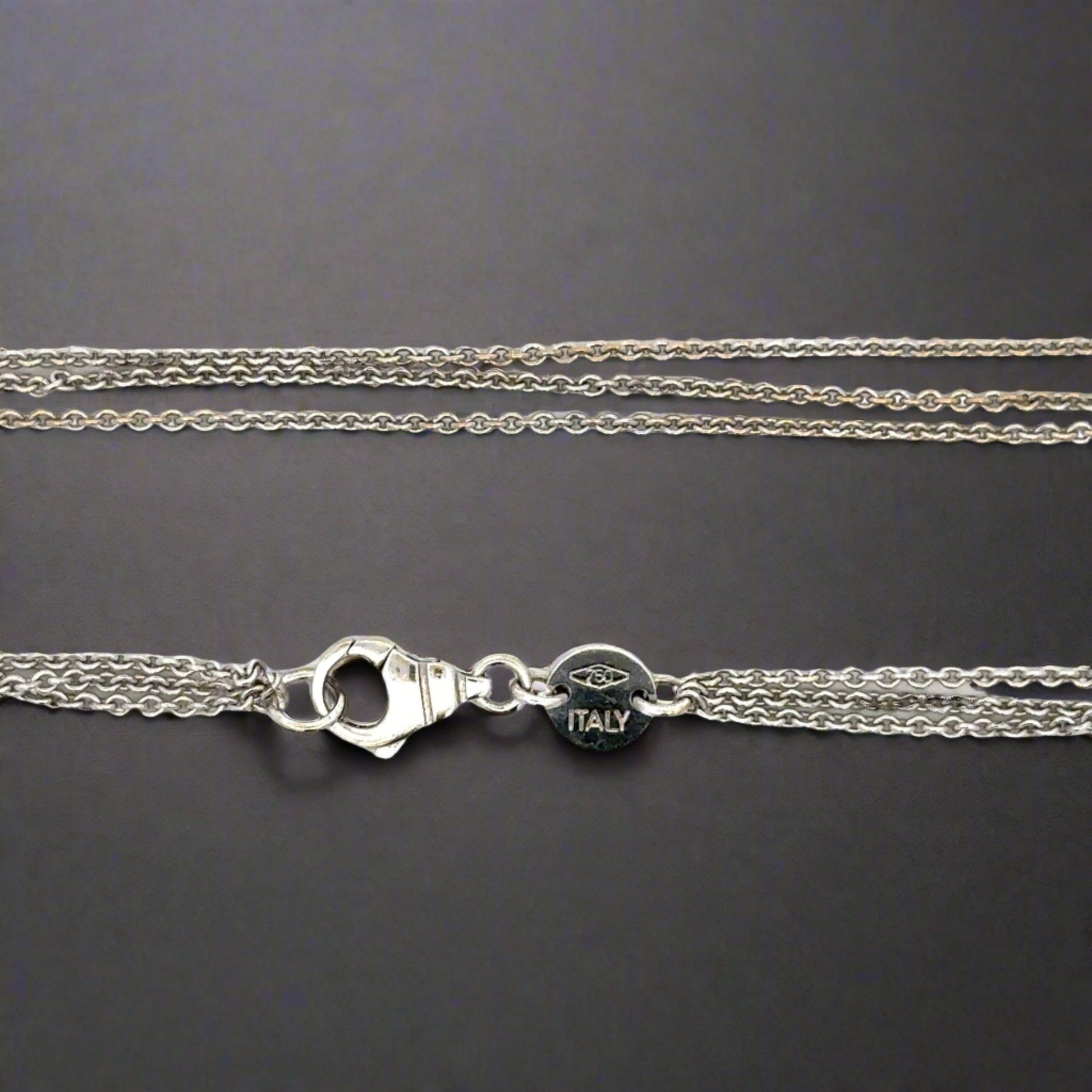 Lobster clasp with 750 stamp