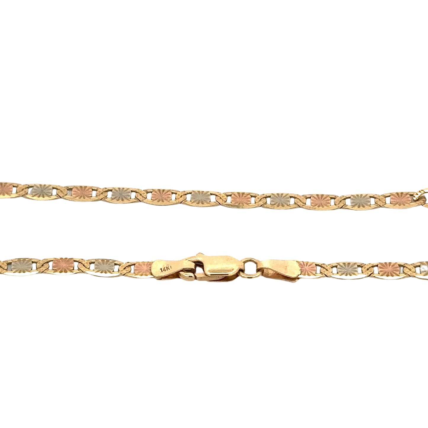 close up of mariner chain with yellow gold clasp and 14K stamp