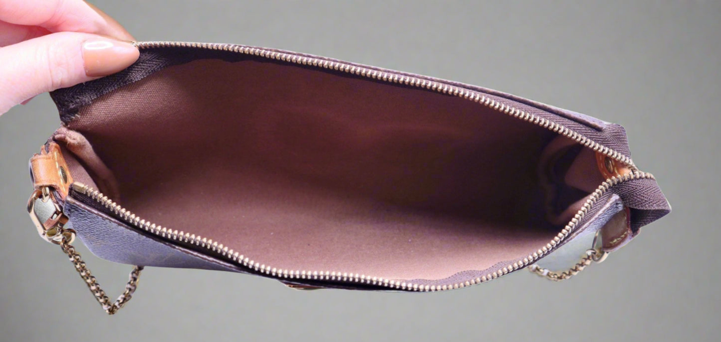 interior of purse with brown leather