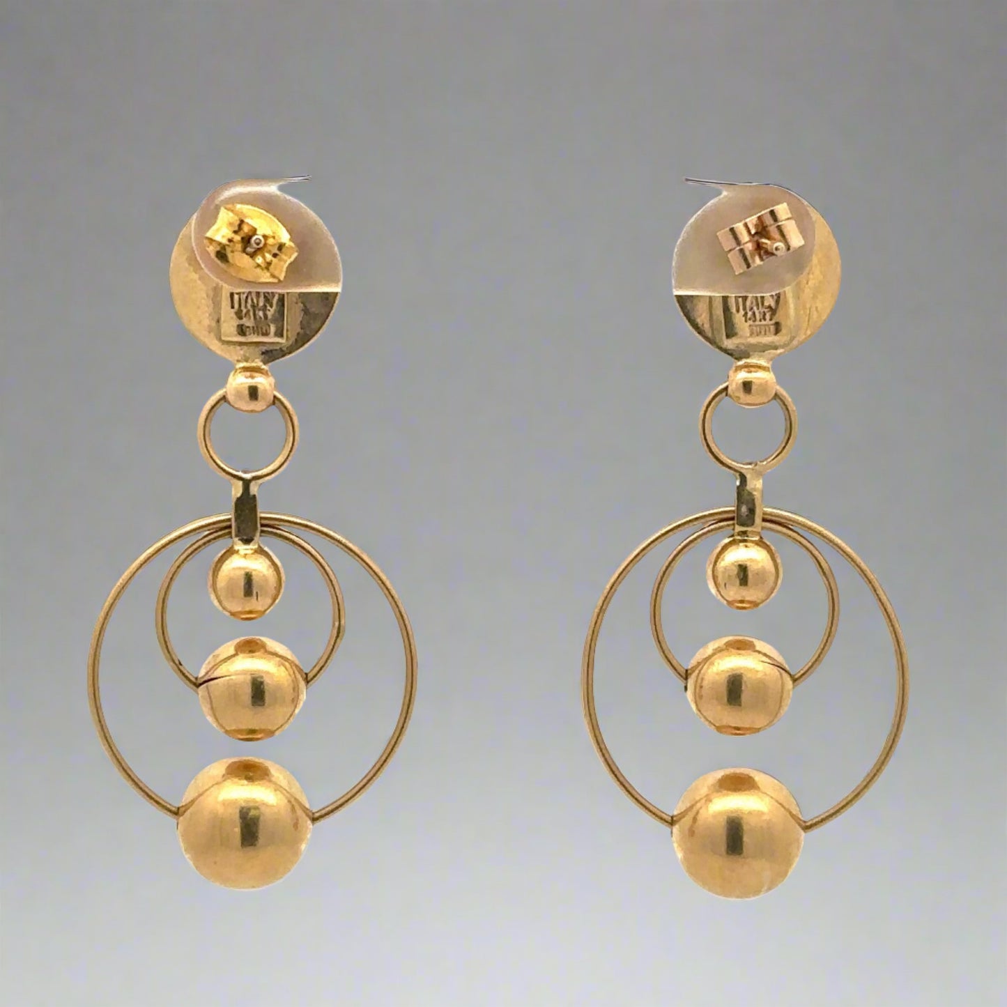 Back of earrings with pushbacks