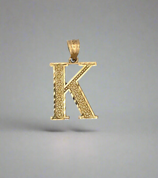 small yellow gold K textured pendant