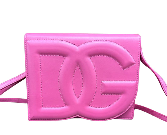 Front of pink bag with DG logo in 3D effect