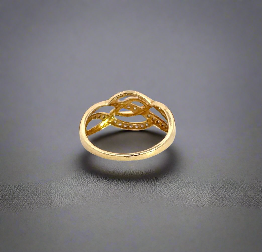 Back of yellow gold ring
