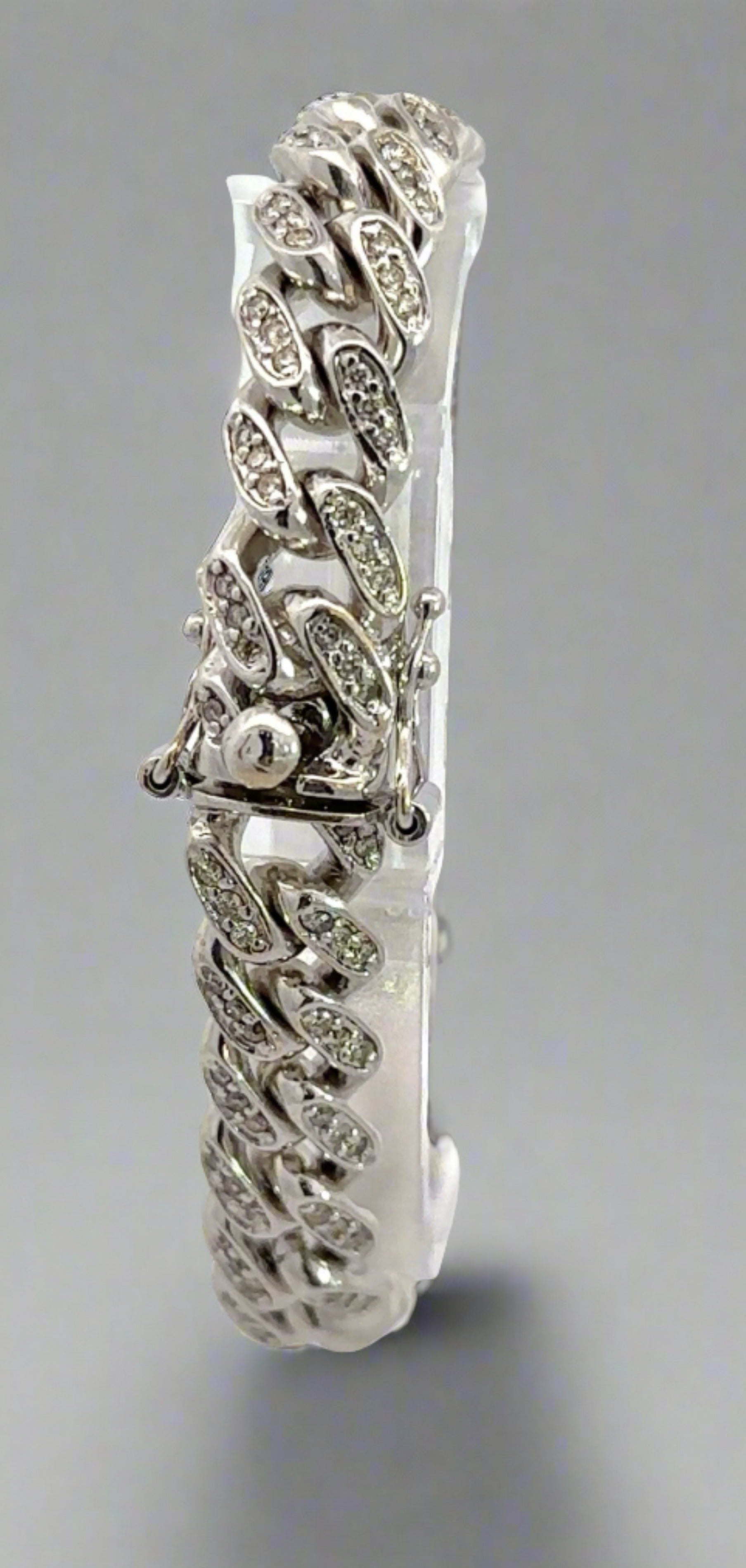 Back of bracelet with box clasp and 2 safety locks