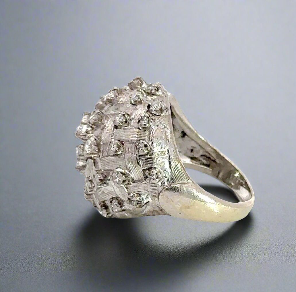 side of ring with scratches on band