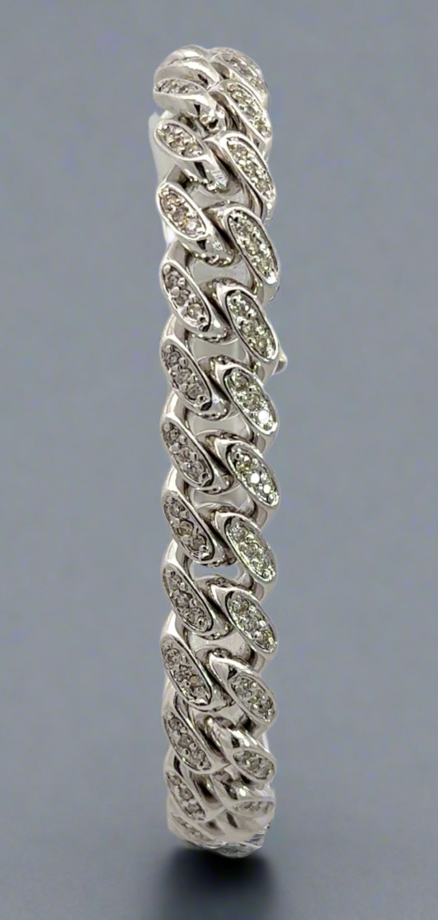 Front of diamond bracelet