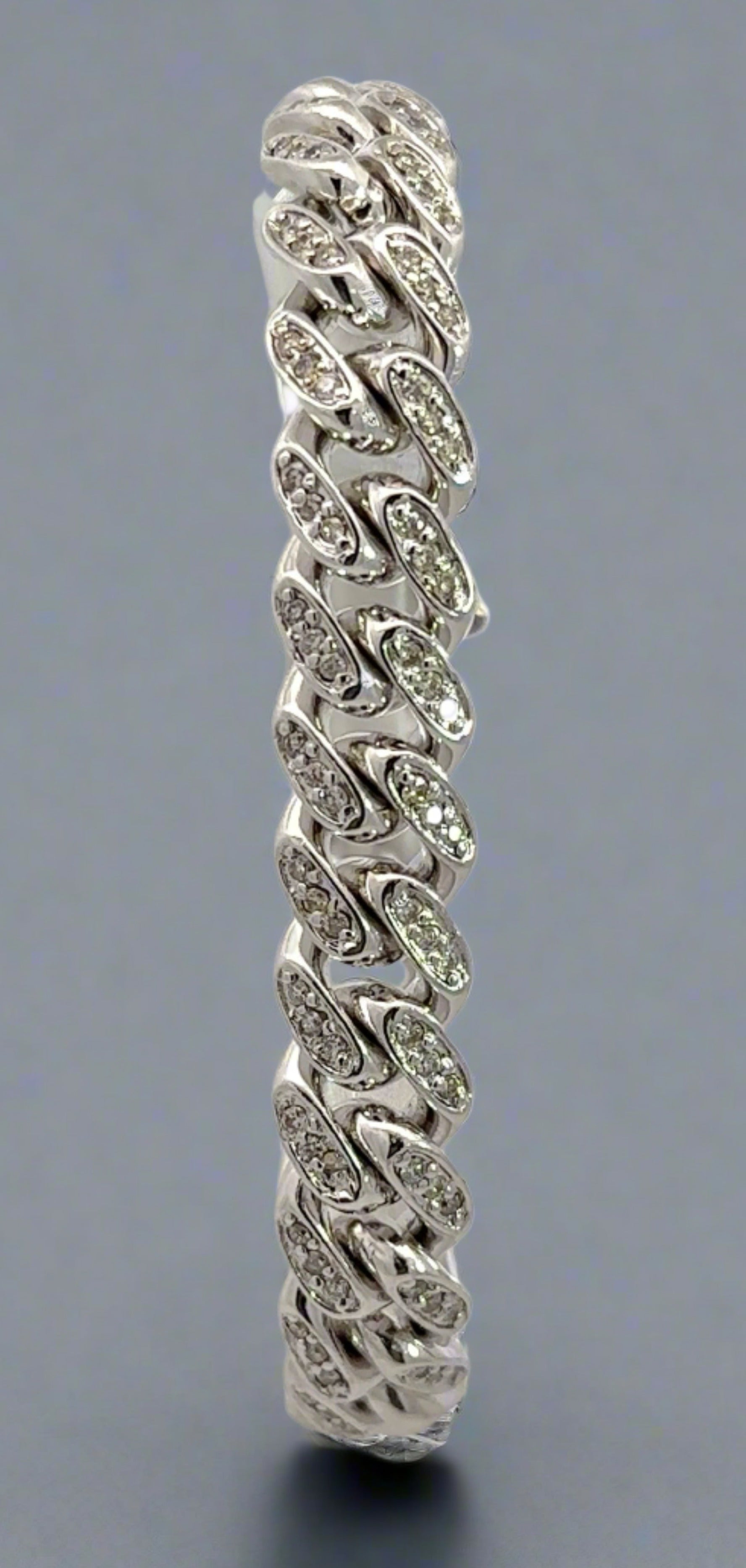 Front of diamond bracelet