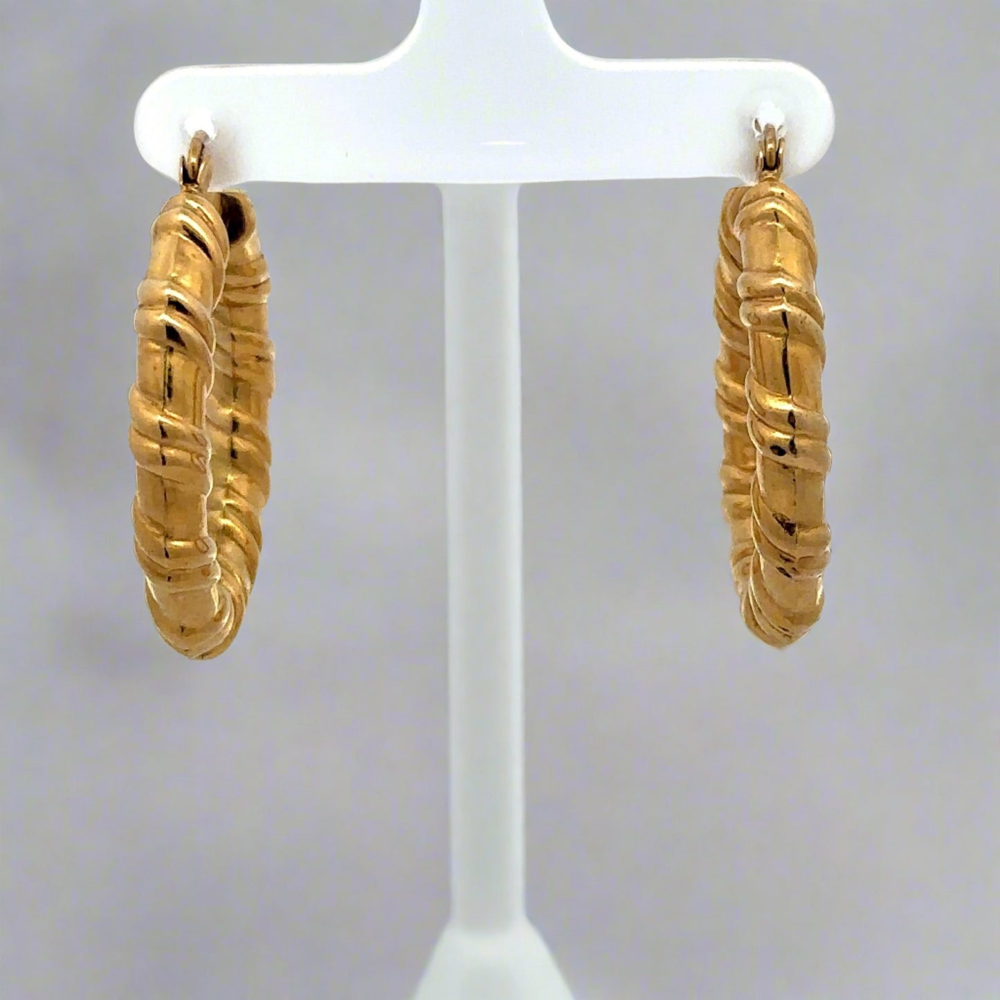 front of hoops with wrapped detailing