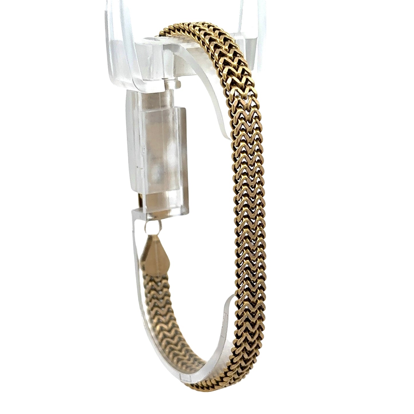 Diagonal view of a doubled up franco bracelet in yellow gold
