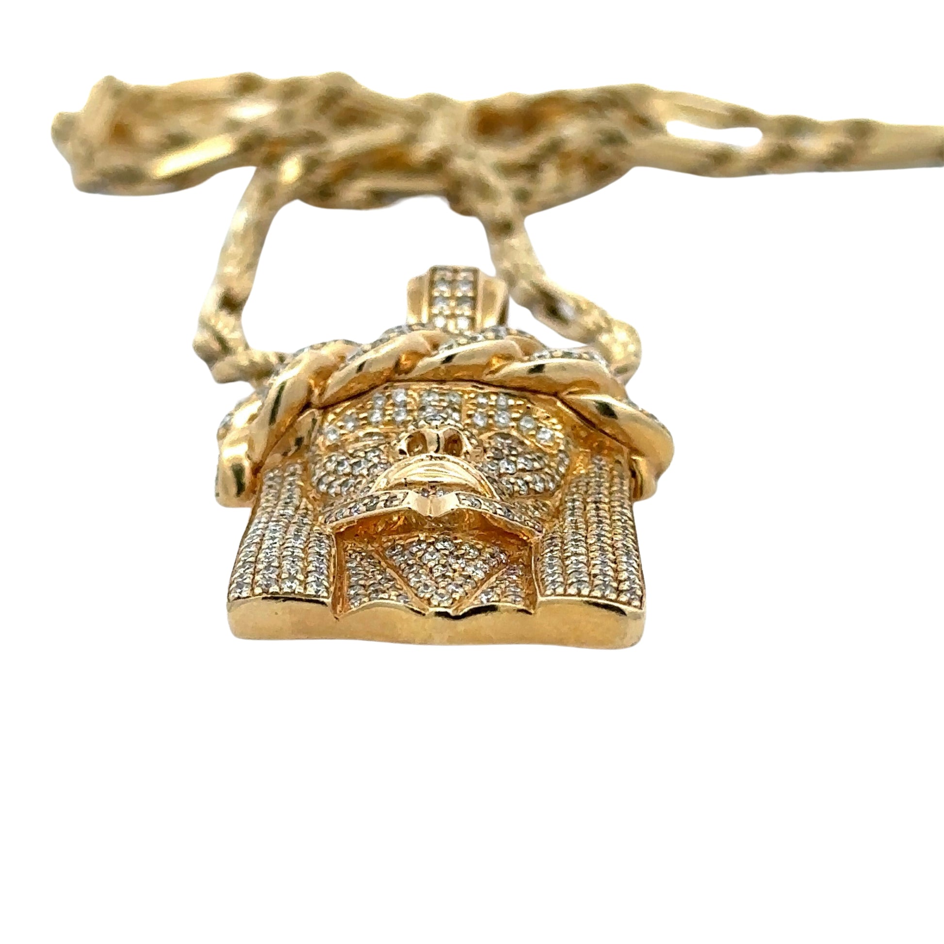 bottom of yellow gold pendant