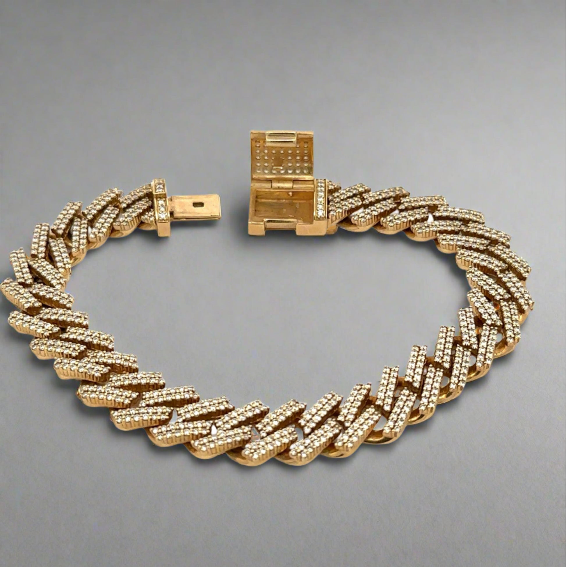 Front of bracelet with open clasp