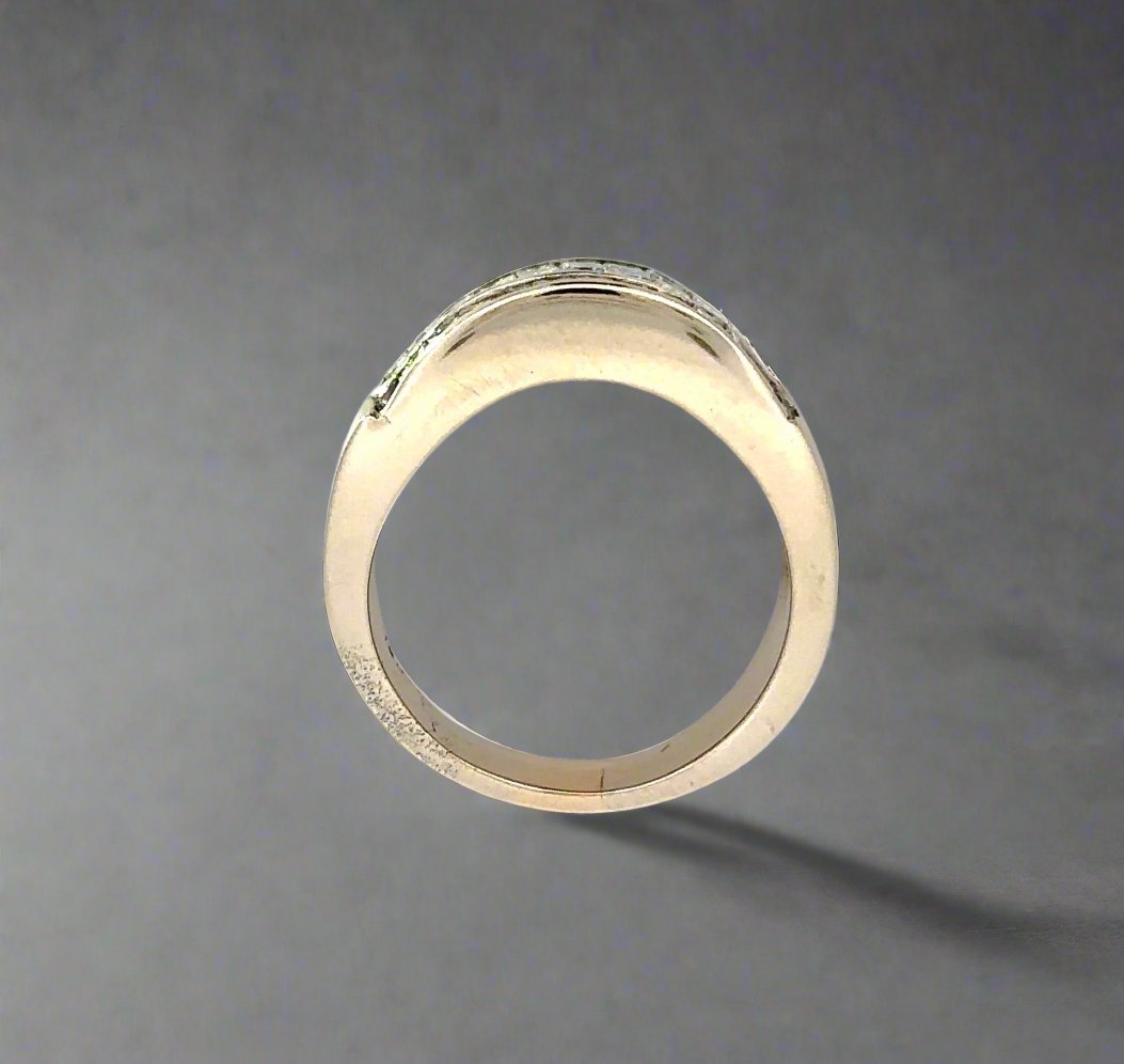 top of ring with scratches on white gold