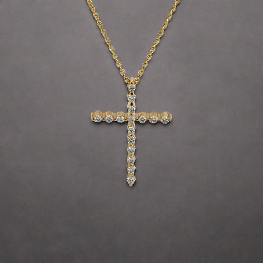 360 video of diamond cross necklace in yellow gold
