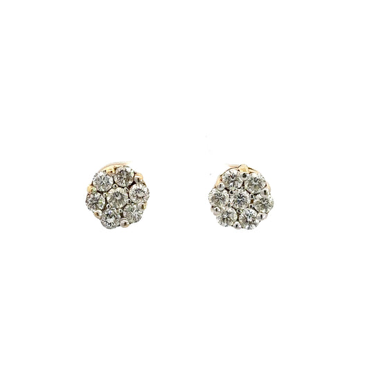 Video of diamond flower earrings in yellow gold with 7 round diamonds each