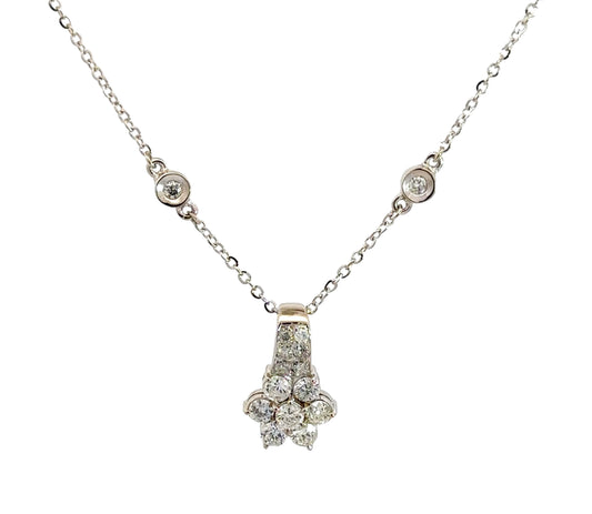 360 video of white gold diamond flower necklace