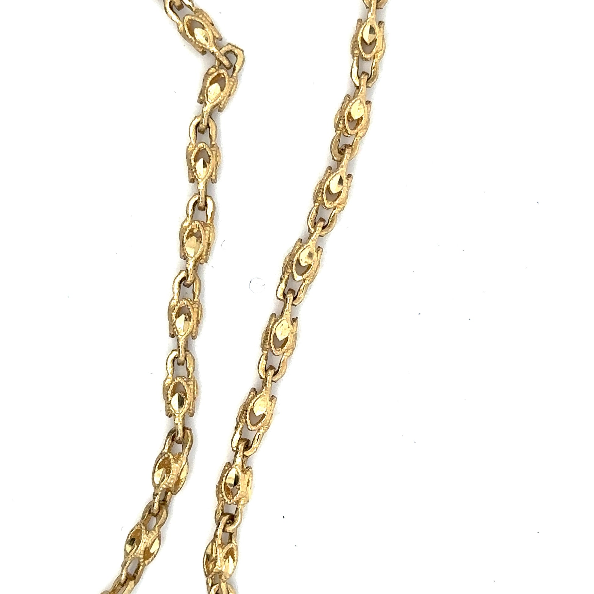 yellow gold turkish chain close up