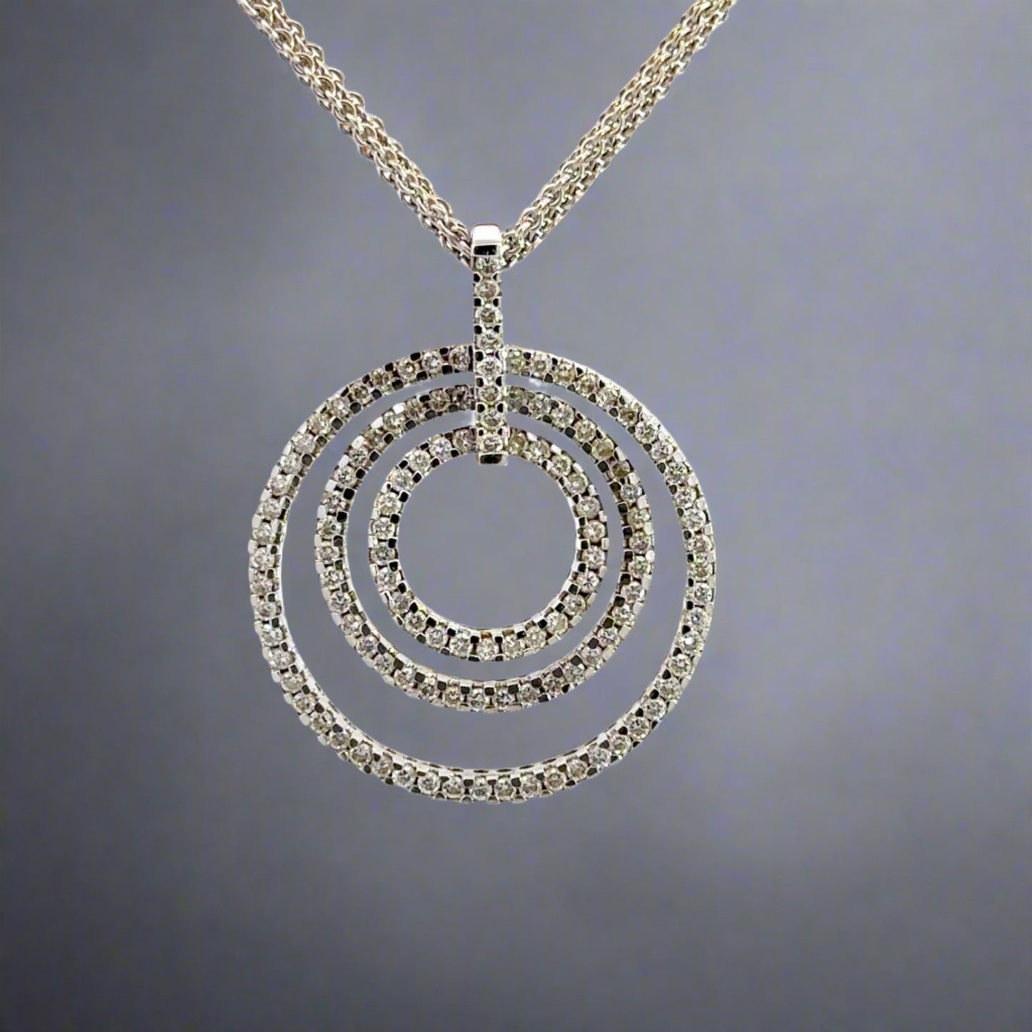 Front of 3 circle diamond necklace