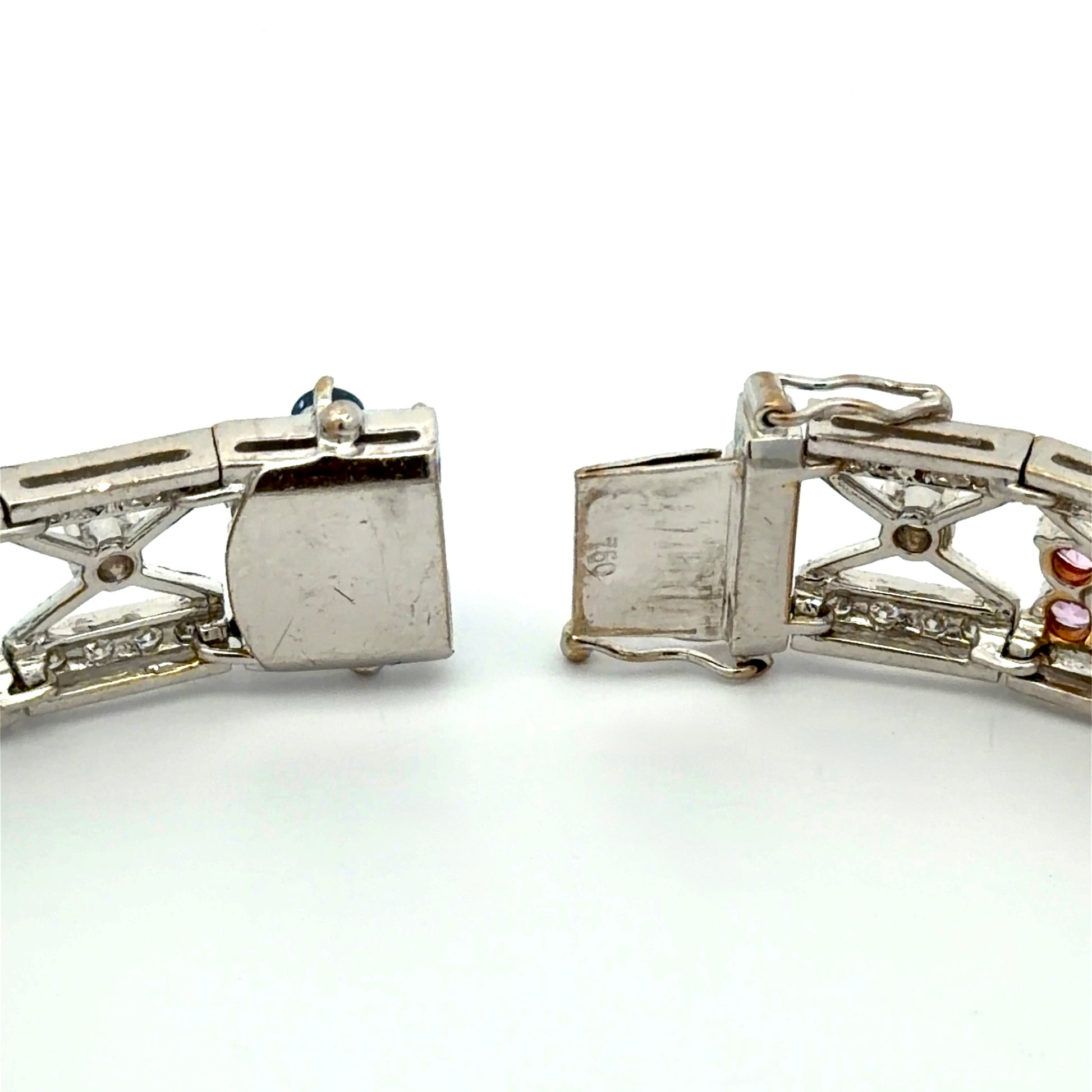 750 stamp on white gold clasp