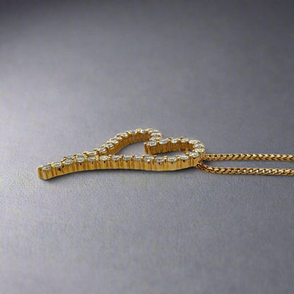 Side of pendant with light scratches