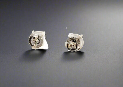 Back of earrings with pushbacks and 14K stamp
