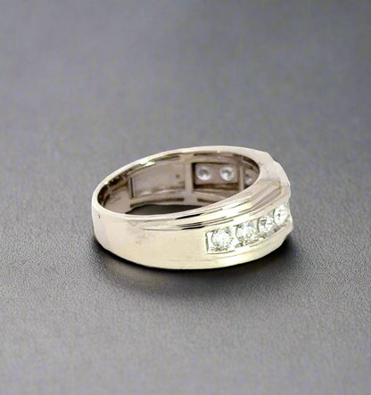 Side of white gold ring 