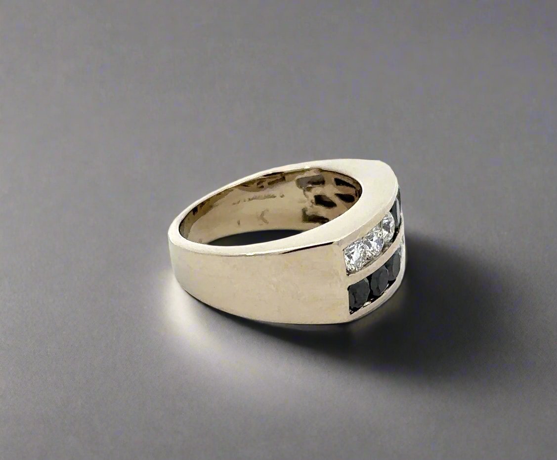 Inside band ring with 14K stamp worn off