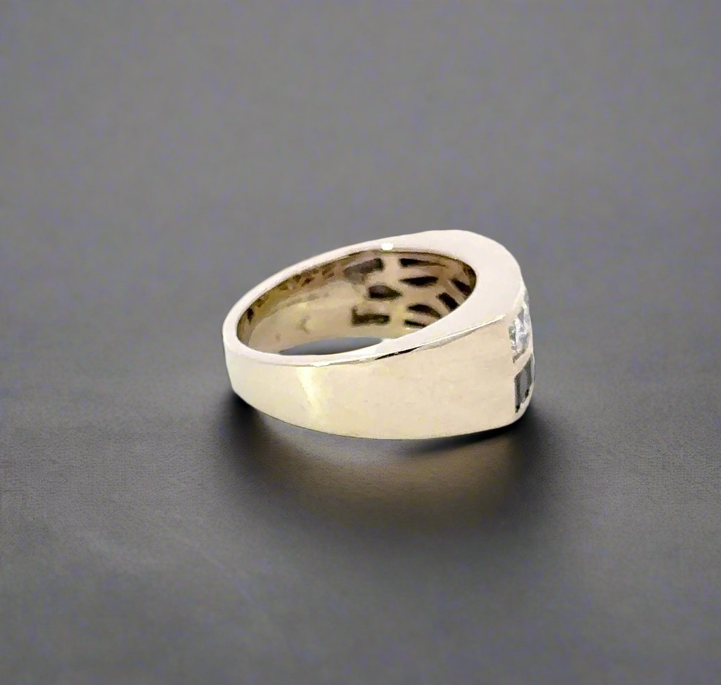 Side of white gold band ring