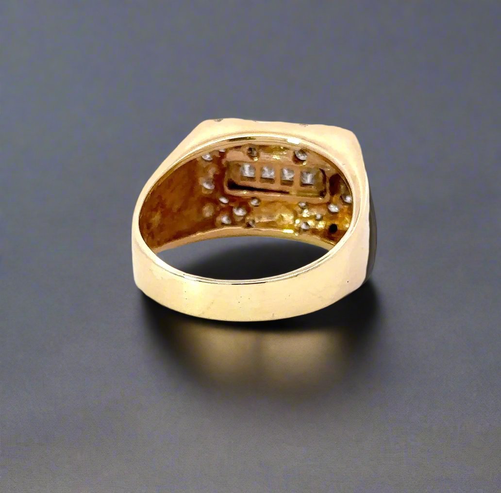 Back of ring