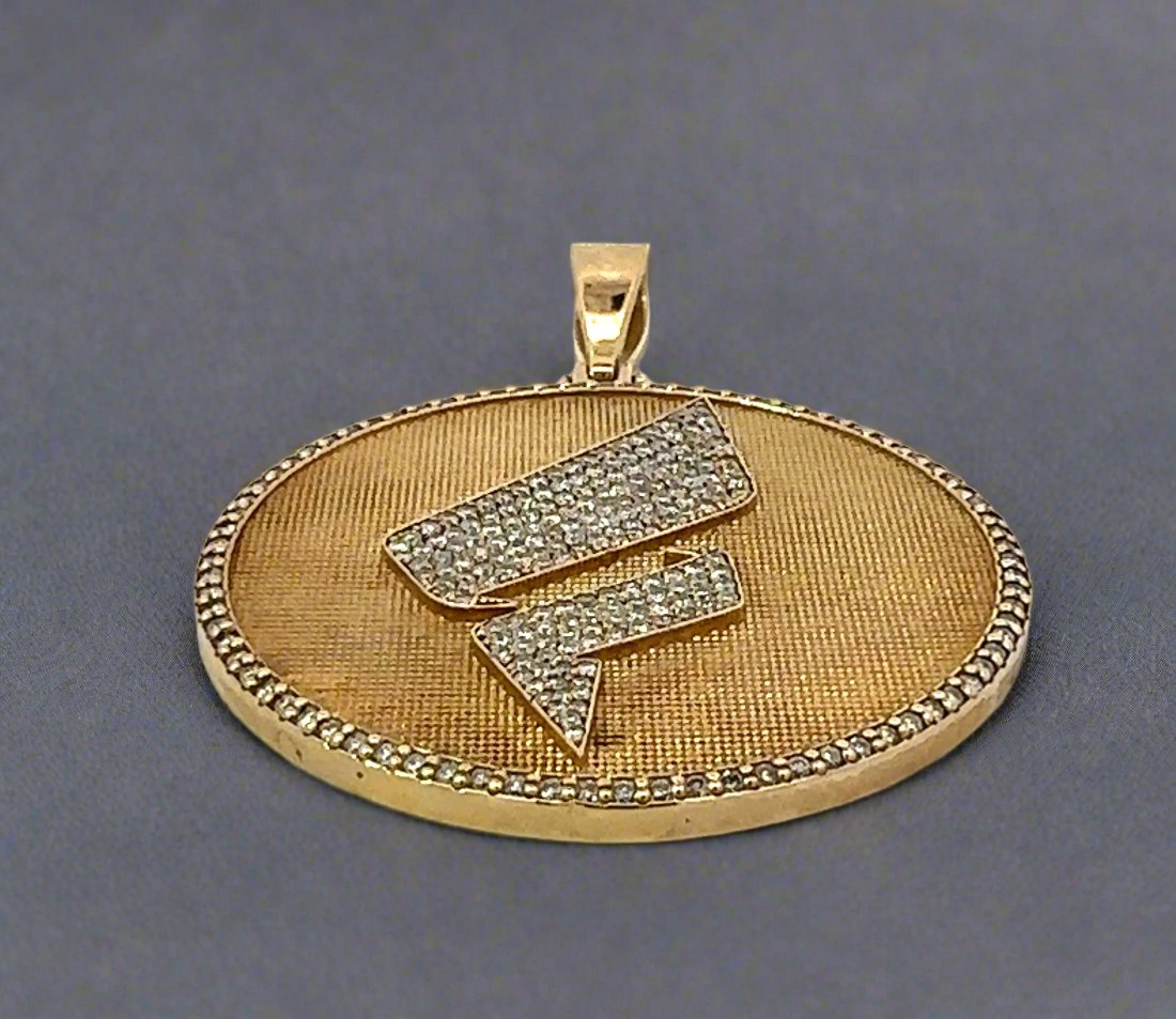 Bottom of diamond pendant