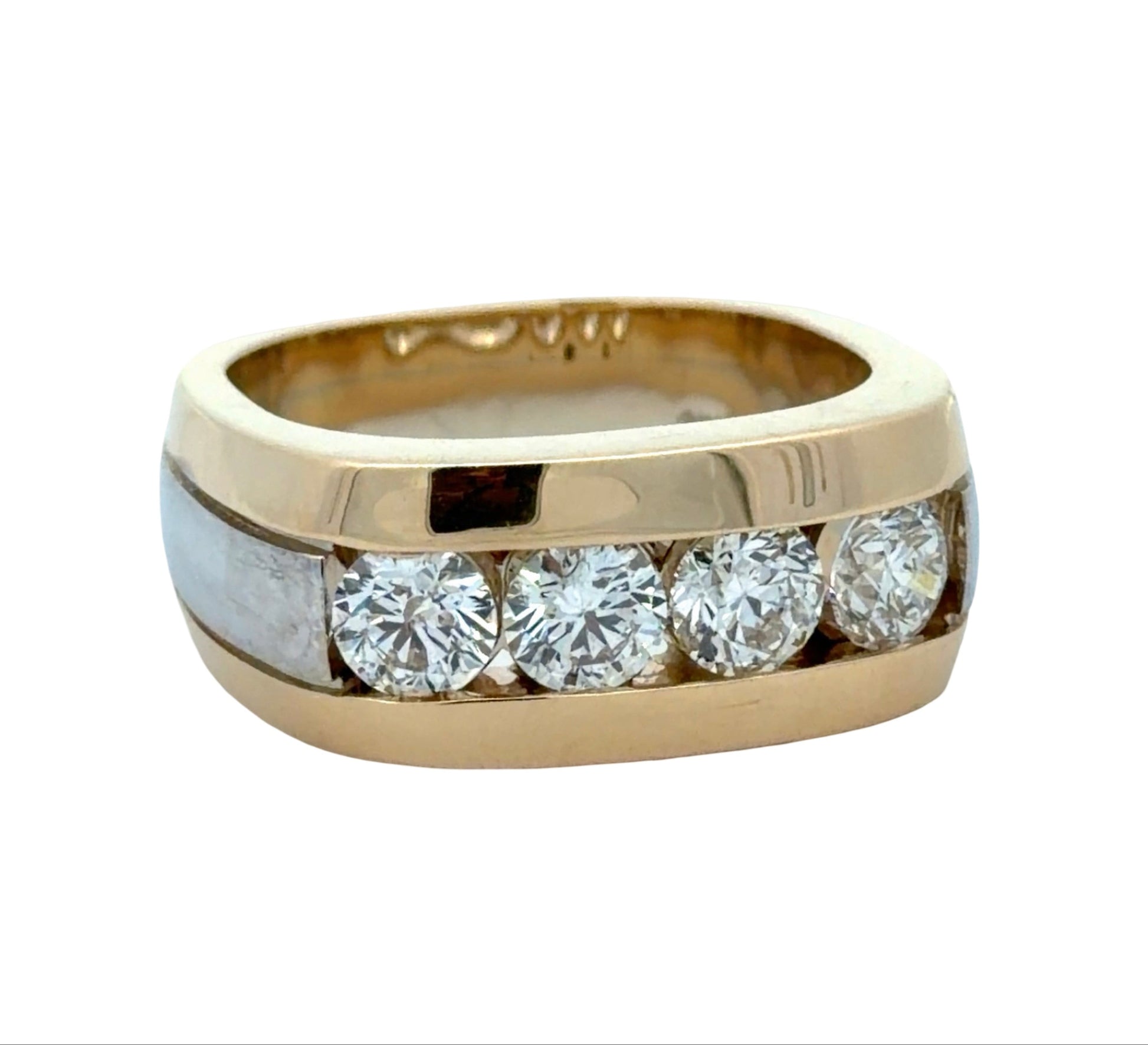 Two-tone band ring with 4 diamonds on white background