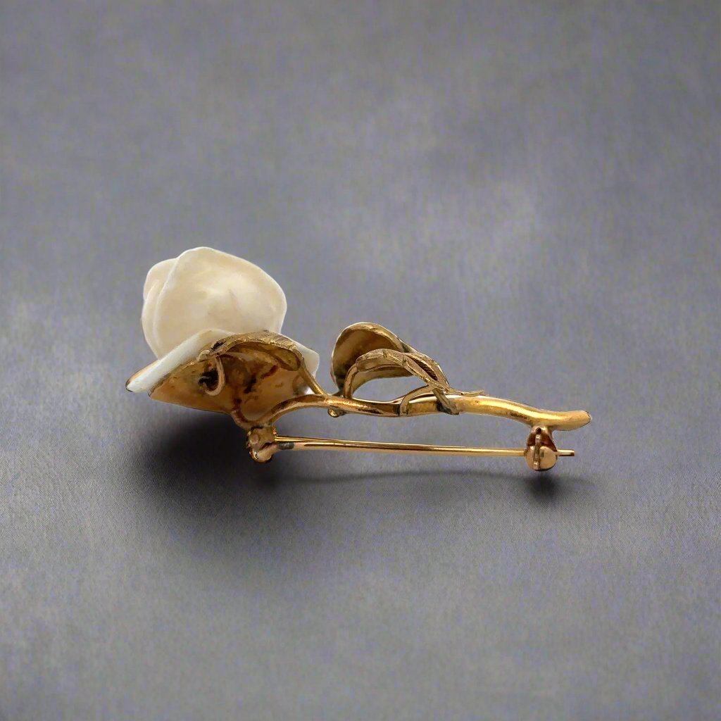 Back of flower brooch showing pin