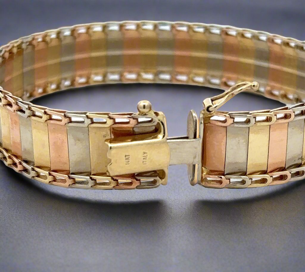 Back of bracelet with 14K stamp on clasp