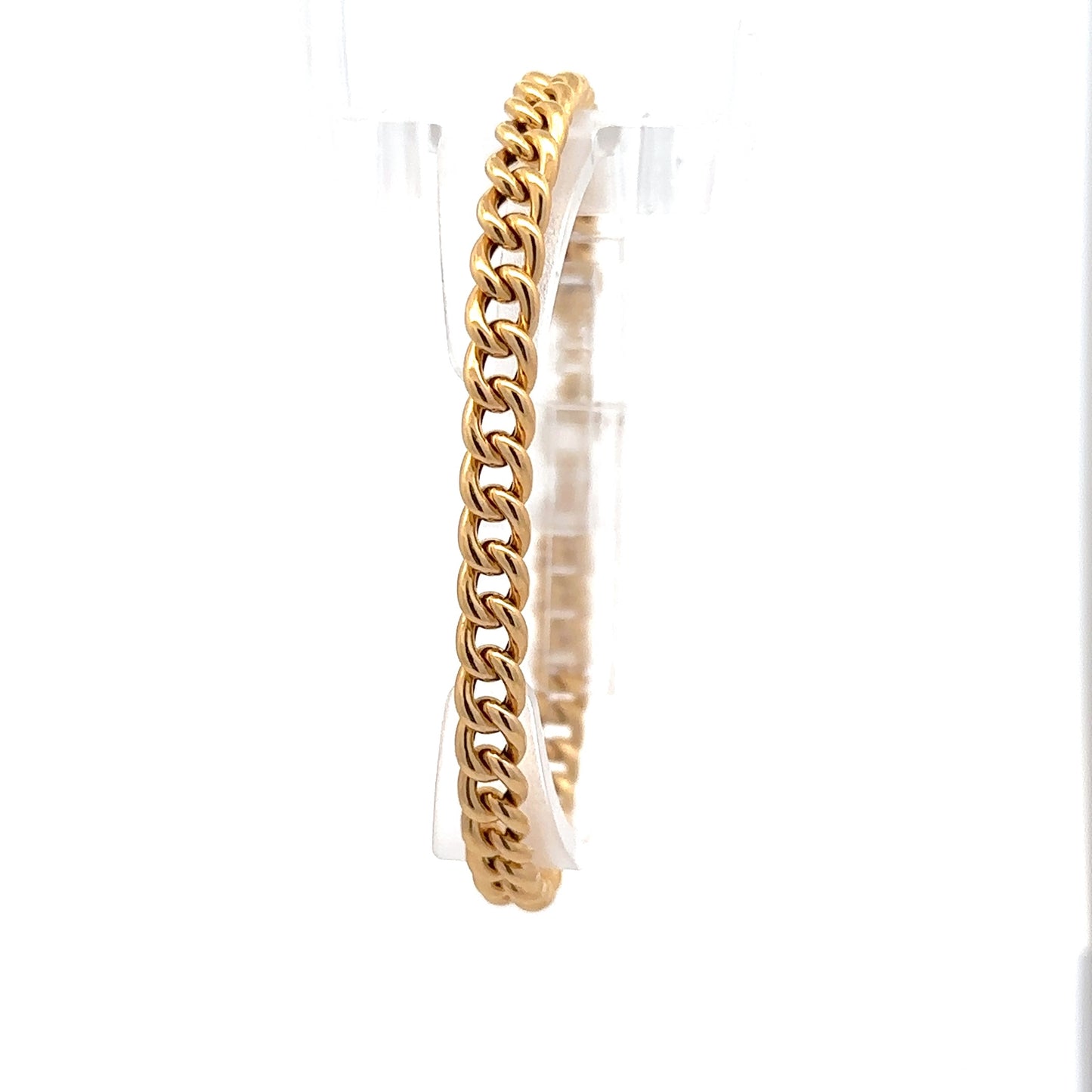 Pictured: The front of the 14K yellow gold link bracelet.