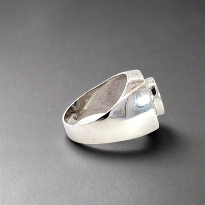 Side of ring with scratches + polish marks 