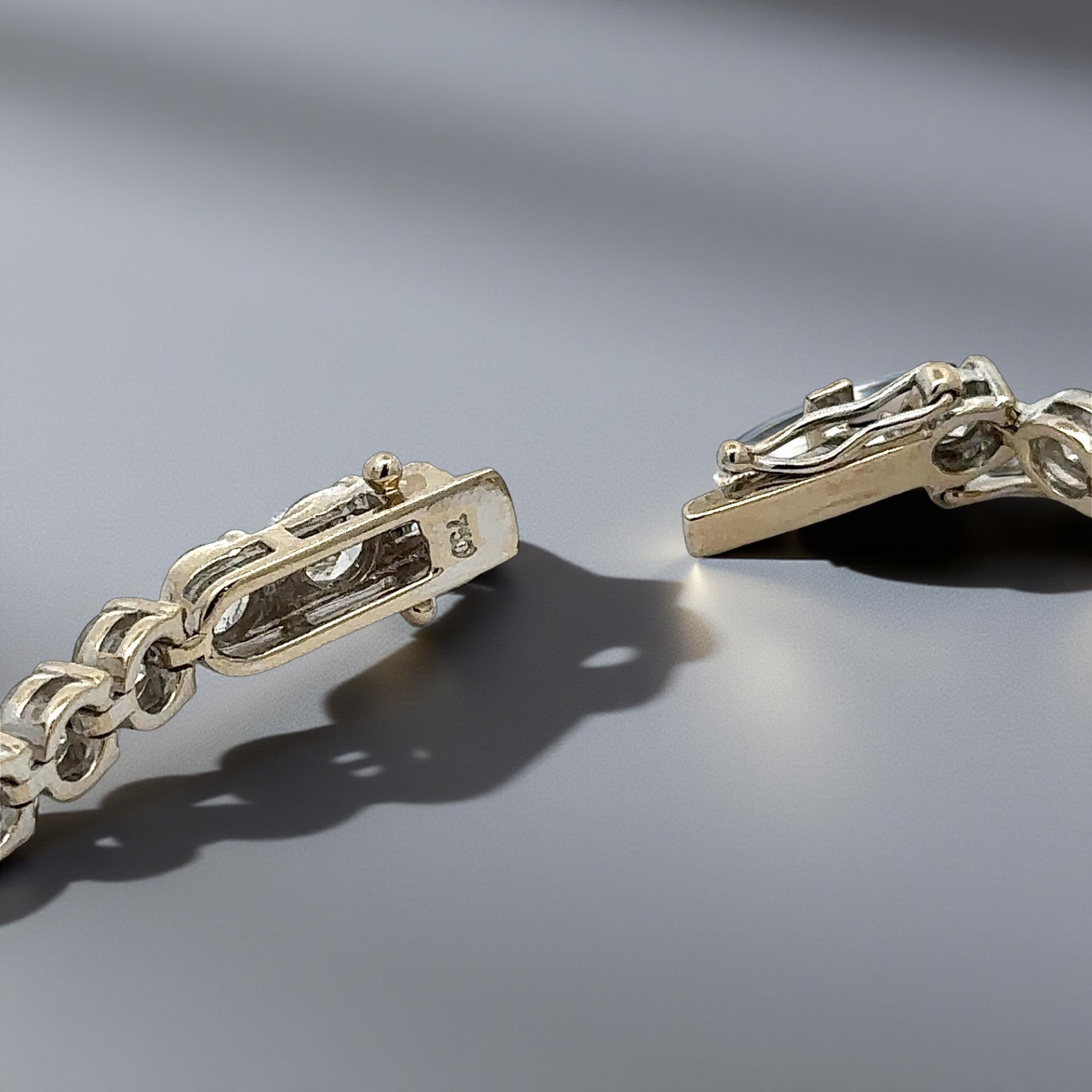 clasp with 750 stamp