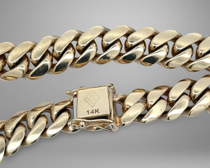 Gold chain clasp with IF&Co 14K stamp with scratches