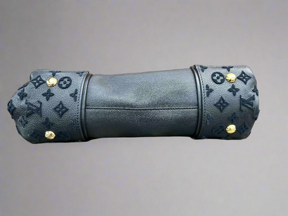 Bottom of purse