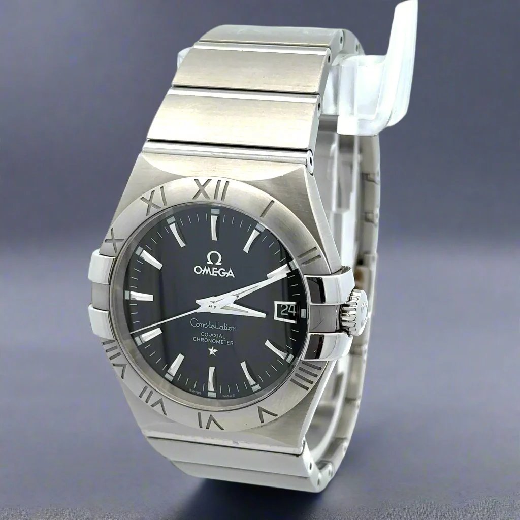 Diagonal view of watch