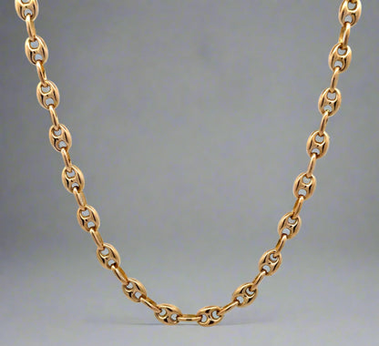 hanging yellow gold gucci link chain
