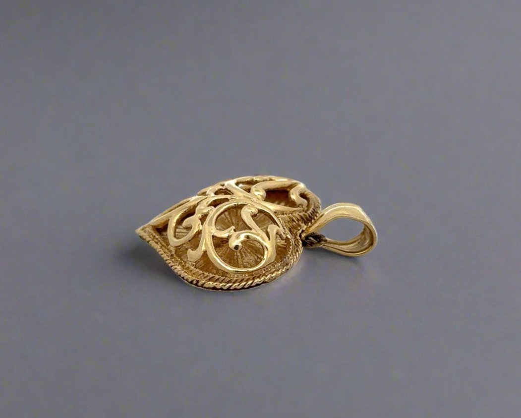 Side of pendant