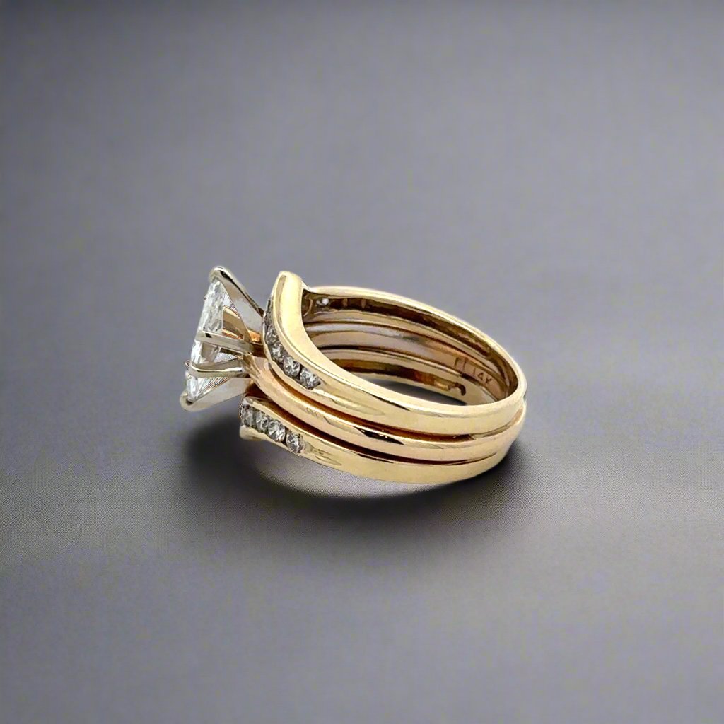 Side of ring with 14K stamp inside