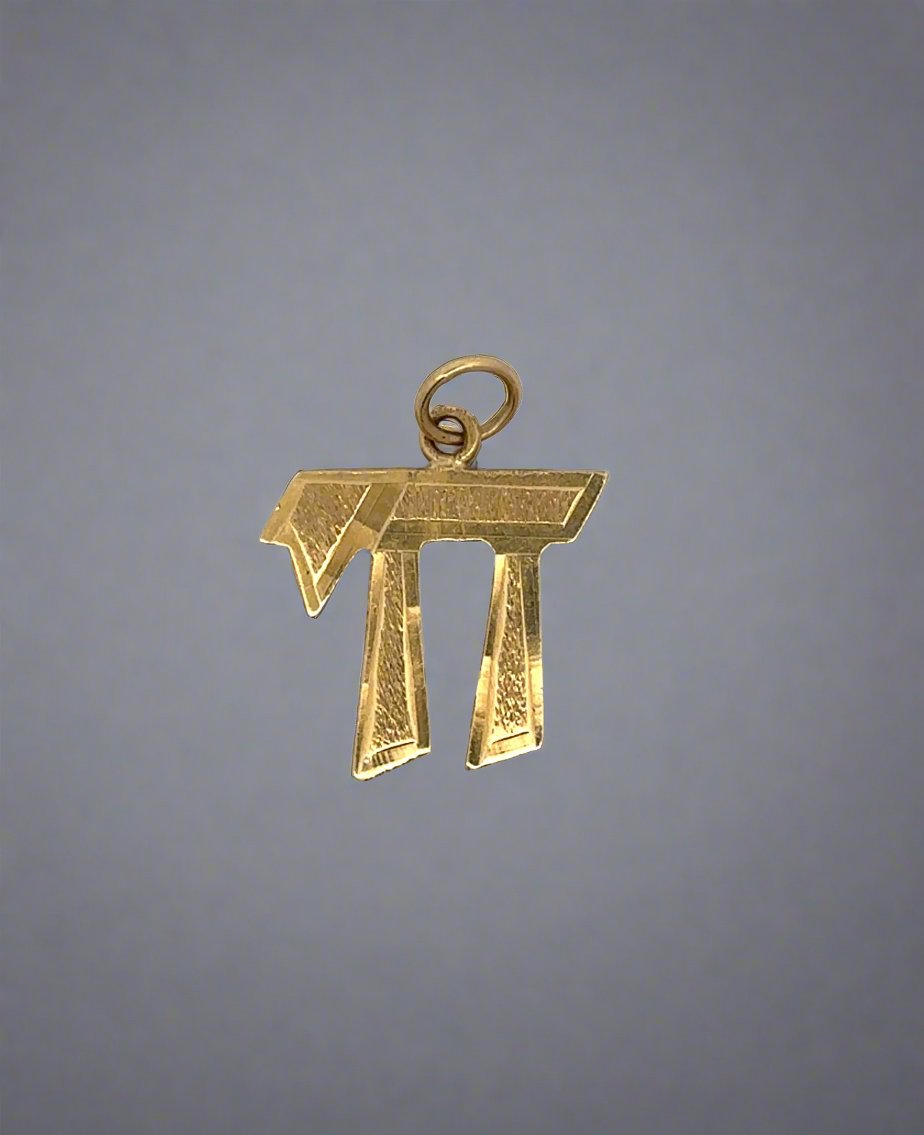 front of pendant